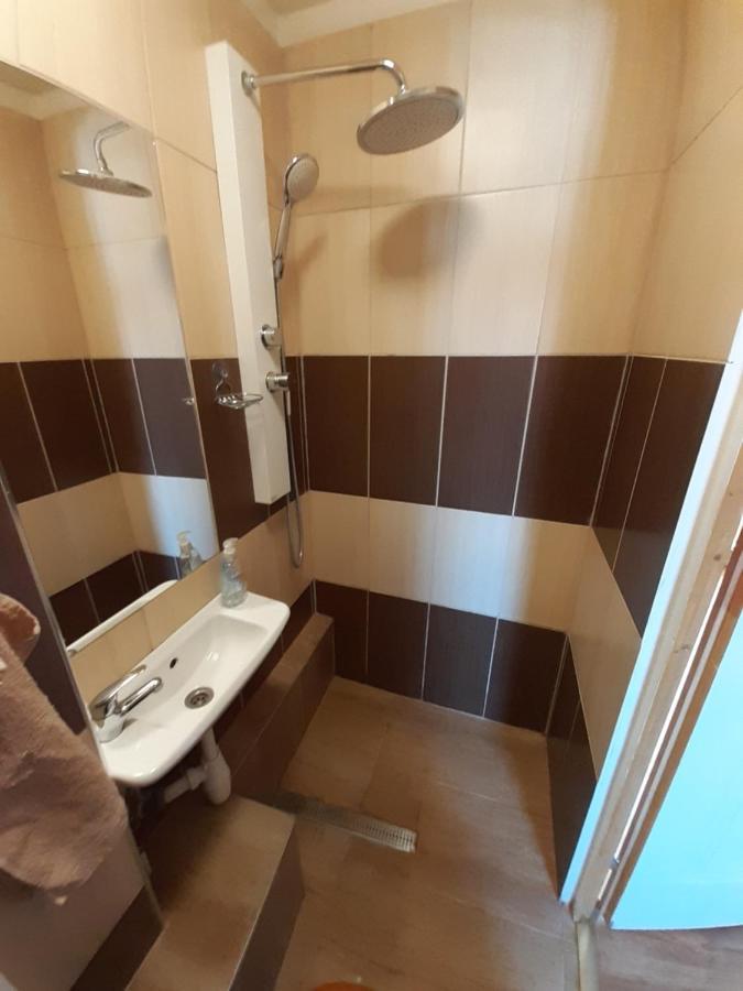 Narcisz Apartman Дьюла Экстерьер фото