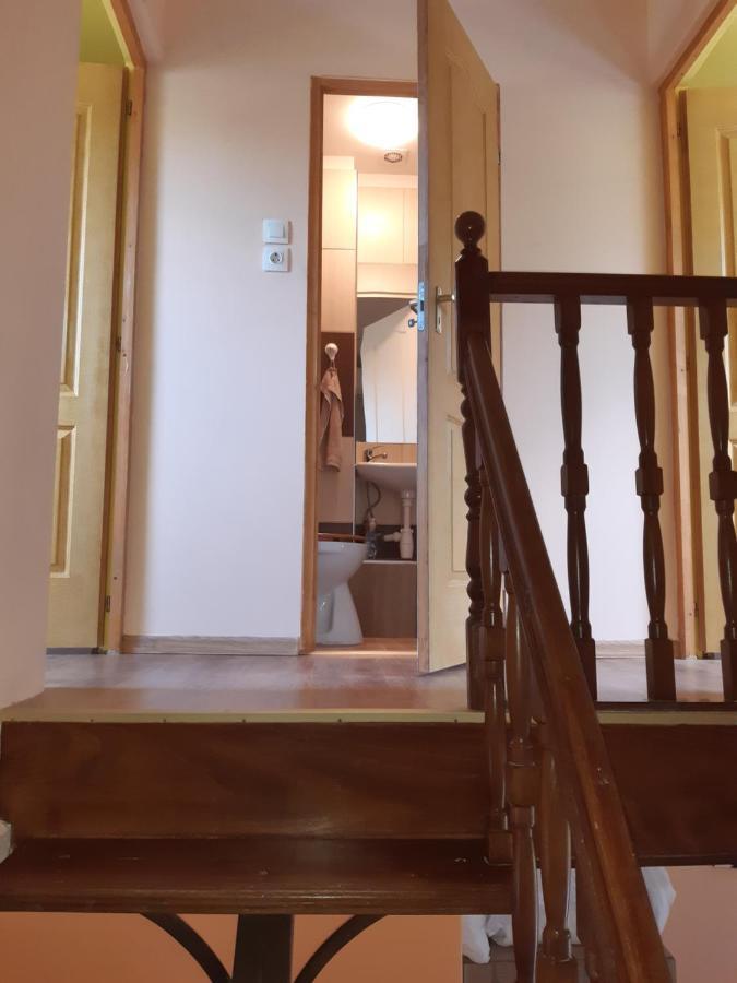 Narcisz Apartman Дьюла Экстерьер фото